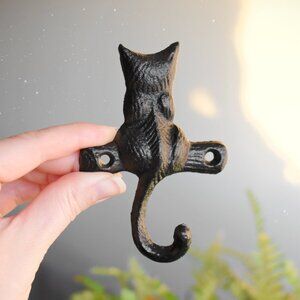 Little Cast Iron Metal Black Cat Wall Hook Home Decor - Gothic Cottagecore 🖤